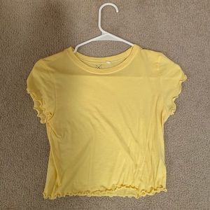 Cropped yellow tee